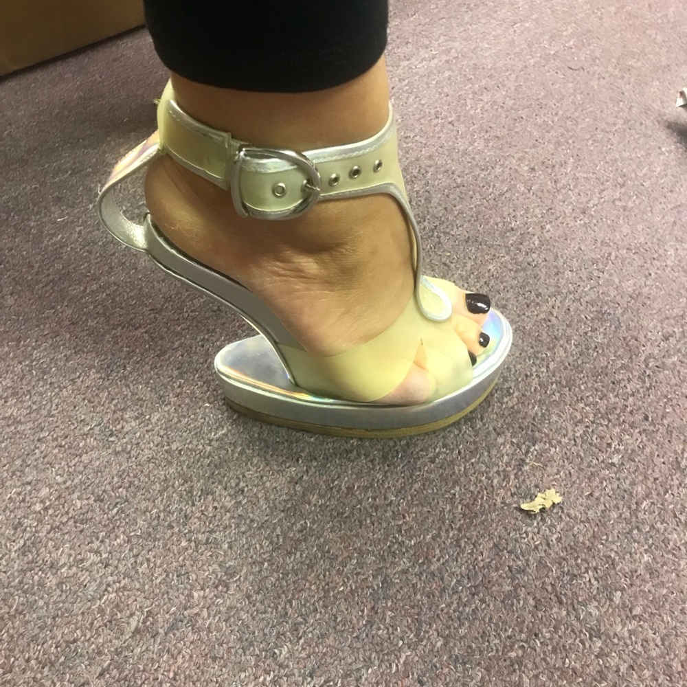 Jeffrey Campbell - “Incline” Illusion Heel - Picture 4 of 4